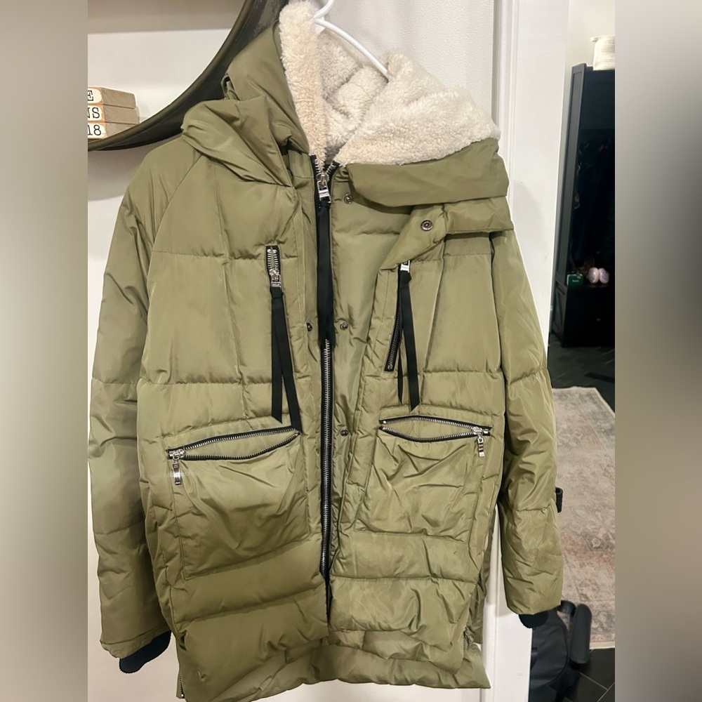 Orolay Women's Thickened Down Jacket